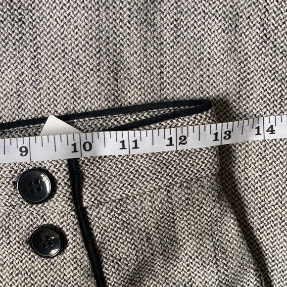 H&M skirt with side buttons - Picture 9 of 9